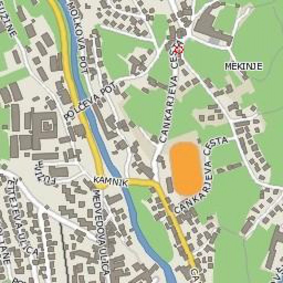 Od štadiona severno (rdeč krogec) Cankarjeva 37 1240 Kamnik