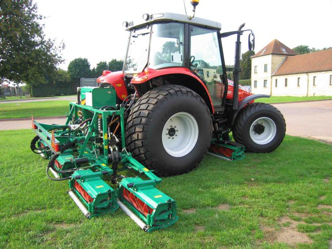 Massey ferguson - foto povečava