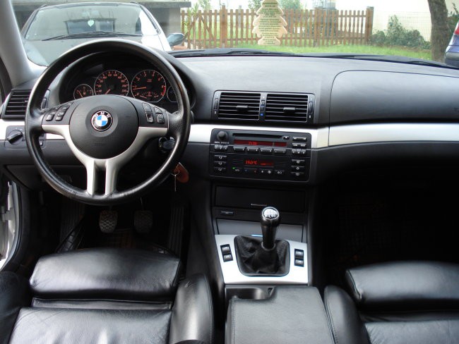 BMW 330CI - foto povečava